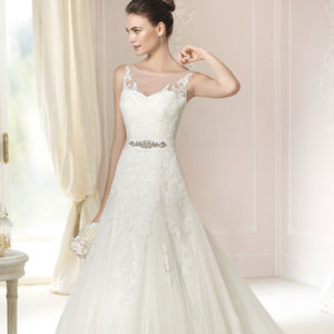 White One by Pronovias Wedding Dress Nieves